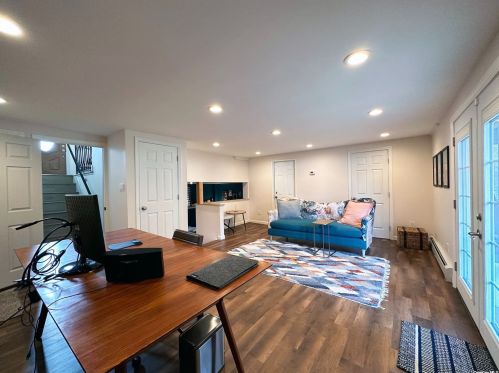 4 Cutchogue Ln, Commack NY  11725-4207 exterior