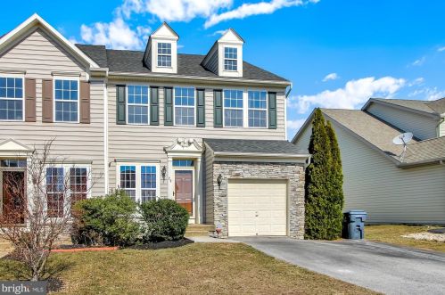 28 Birch Dr, Hanover, PA 17331-9420