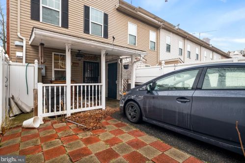 735 13th St, Philadelphia PA  19147-1839 exterior