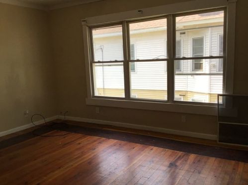 19 Gordon St, Springfield MA 01108-2111 exterior