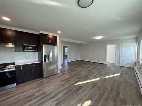 468 Davidson St, Bridgeport, CT 06605-3208