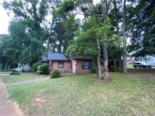 1076 Donnelly Ave, Atlanta, GA 30310-3353