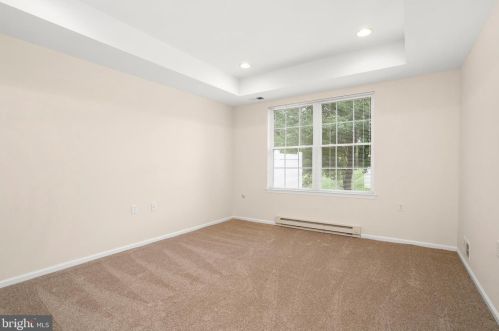 135 Burholme Dr, Trenton NJ 08691-3336 exterior