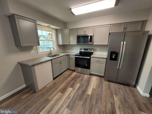 490 Columbus Ave, Littlestown PA 17340-1516 exterior