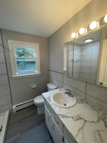 169 Dartmouth Rd, Manchester CT 06040-6616 exterior