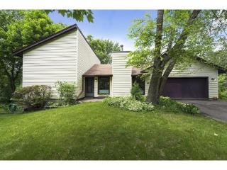 15700 Day Pl, Hopkins, MN 55345-1905