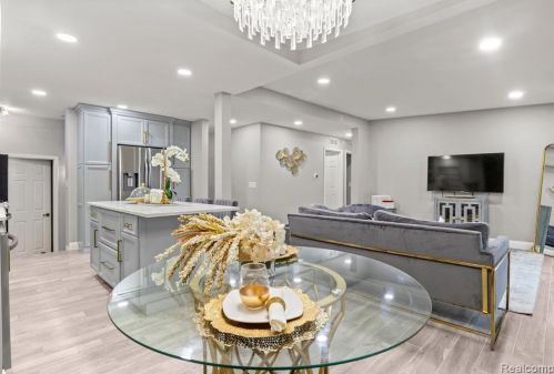 6126 Cambourne Rd, Dearborn Heights MI 48127-3916 exterior