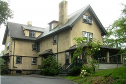 70 Studio Rd, Newton, MA 02466-2809