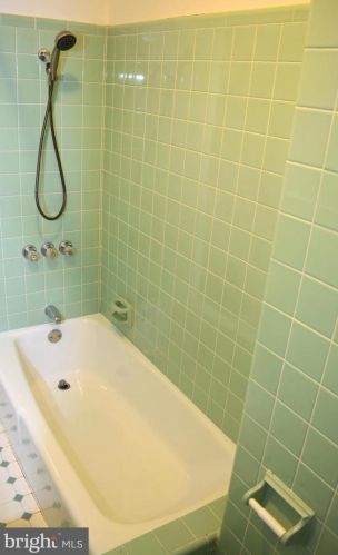 338 Jackson St, Philadelphia PA 19148-3308 exterior