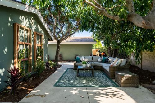 14291 Prospect Ave, Tustin CA  92780-2316 exterior