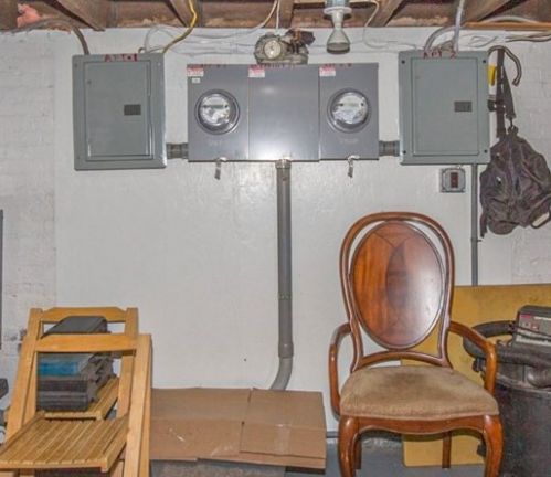 22 Loring St, Springfield MA 01105-2433 exterior