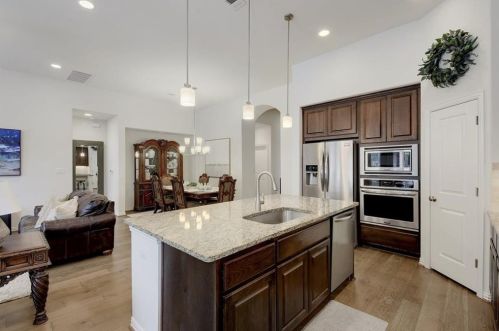 897 Catalina Ln, Austin TX 78737-4715 exterior