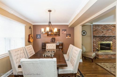 19 Sherwood Ln, Old Bridge NJ 08857-1634 exterior