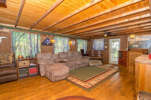 3832 Chicopee St, Fort Pierce FL 34953-5373 exterior