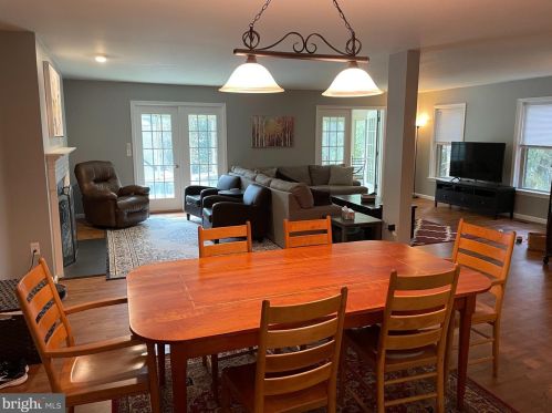 1120 Galway Ct, Hummelstown PA 17036-9164 exterior