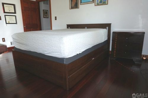 456 Northam Dr, New Brunswick NJ  08902-4242 exterior