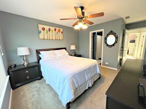 2319 Aspen Dr, Bull Valley IL 60098-6906 exterior