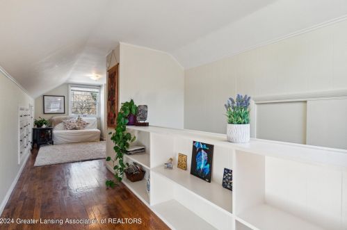 1806 Linden St, East Lansing MI 48823-3722 exterior