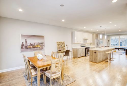 2528 Stark St, Chicago IL 60608 exterior