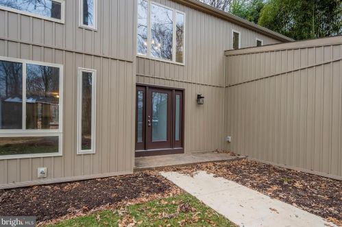 10402 Great Arbor Dr, Rockville MD  20854-4215 exterior