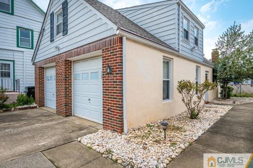 120 11th Ave, New Brunswick NJ 08904-3231 exterior