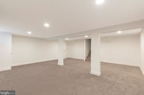 304 Pheasant Dr, Huntingdon Valley PA  19006-3038 exterior