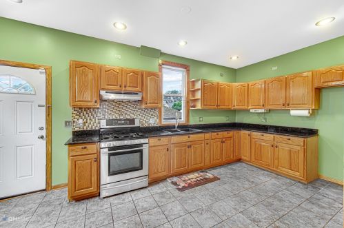 3244 Hamilton Ave, Chicago IL 60625-1403 exterior