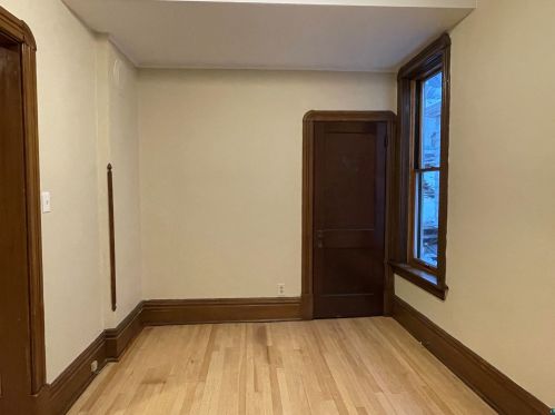 2209 3 St, Duluth MN 55805-1856 exterior