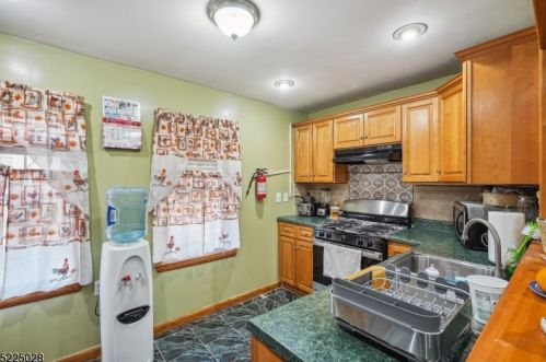 316 9th St, Paterson NJ  07508-2118 exterior