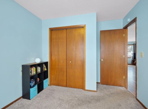 15127 Dunbar Blvd, Saint Paul MN 55124-6840 exterior