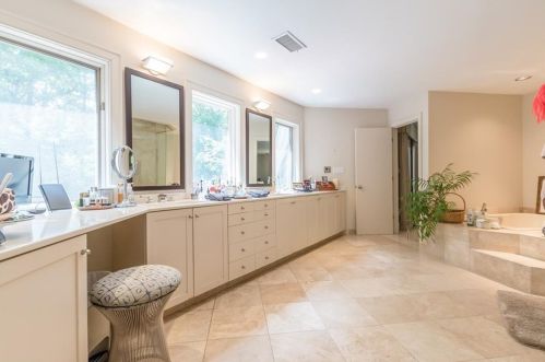 55 Finch Frst Trl, Atlanta GA 30327-4576 exterior