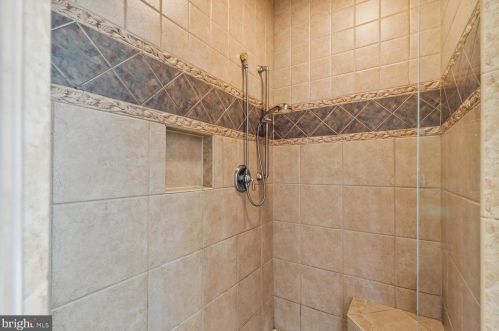 300 Country Mdw Dr, Lancaster PA 17602-1481 exterior