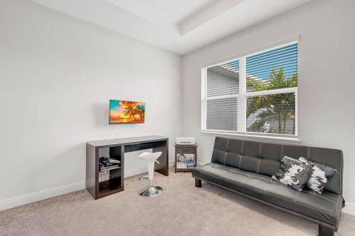 1482 Hunnicut Ave, Fort Pierce FL  34953-7002 exterior