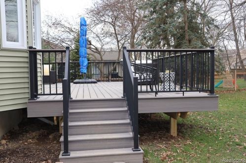 13176 Blackwood Dr, Dewitt MI 48820-8103 exterior