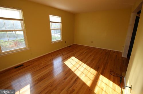 218 Prestwick Ln, New Castle, DE 19720-3032