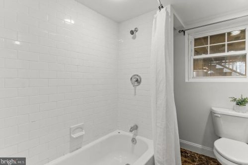 442 Manor Pl, Washington DC  20010-1714 exterior