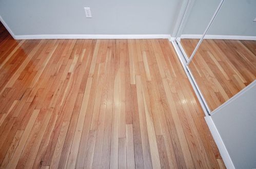 1242 Hyannis Dr, Saint Louis MO 63146-4639 exterior