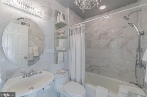 4501 Foxhall Cres, Washington DC 20007-1055 exterior