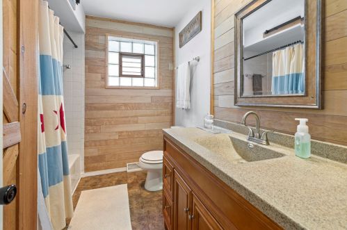 11832 Lavergne Ave, Chicago IL 60803-3927 exterior