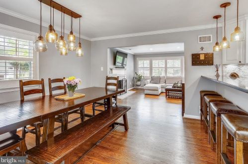 9412 Forest Haven Dr, Alexandria, VA 22309-3123