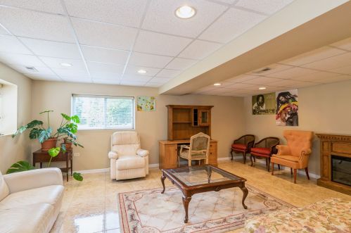 2709 Hayley Ct, Waukegan IL 60085-4932 exterior