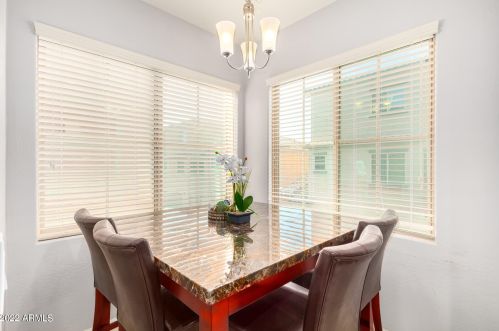 2032 77th Ln, Phoenix AZ 85033-4925 exterior