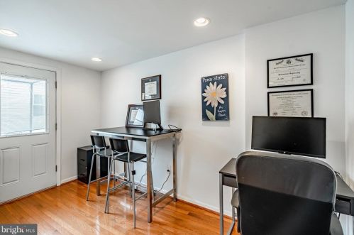 1513 Iseminger St, Philadelphia PA  19147-6215 exterior