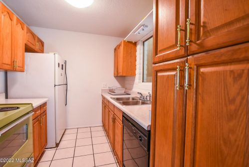 2878 Calle Del Huerto, Tucson AZ 85741-3415 exterior