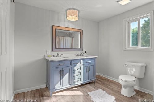 1787 Sashabaw Rd, Brandon MI  48462-9163 exterior