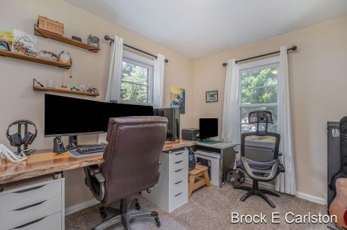 860 Brookside Dr, Meskegon MI 49441-5364 exterior