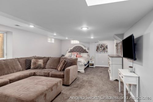 1379 Clovercrest Ave, Grand Rapids MI  49504-2405 exterior