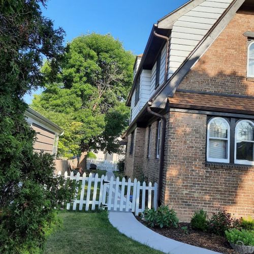 1427 Hawley Rd, Milwaukee WI 53208-2112 exterior