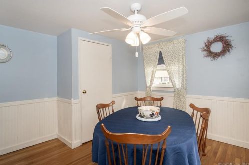 8 Arthur Ave, Enfield CT 06082-2502 exterior