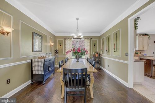 5 Cobblestone Ct, Columbus NJ 08022-1969 exterior